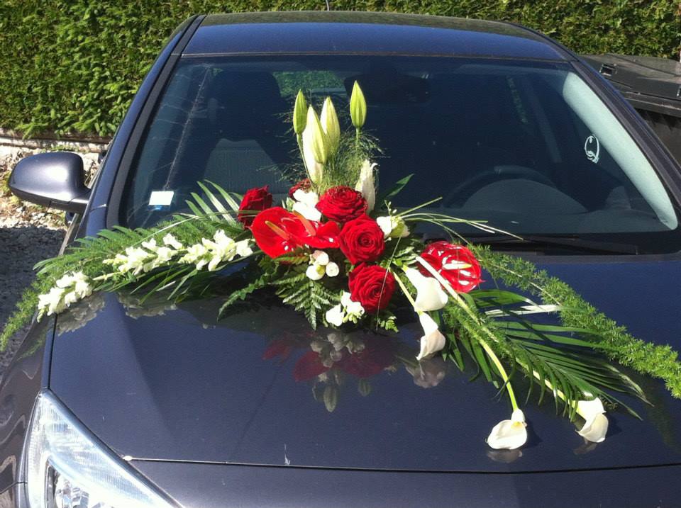 Décoration de voiture de mariage luxe